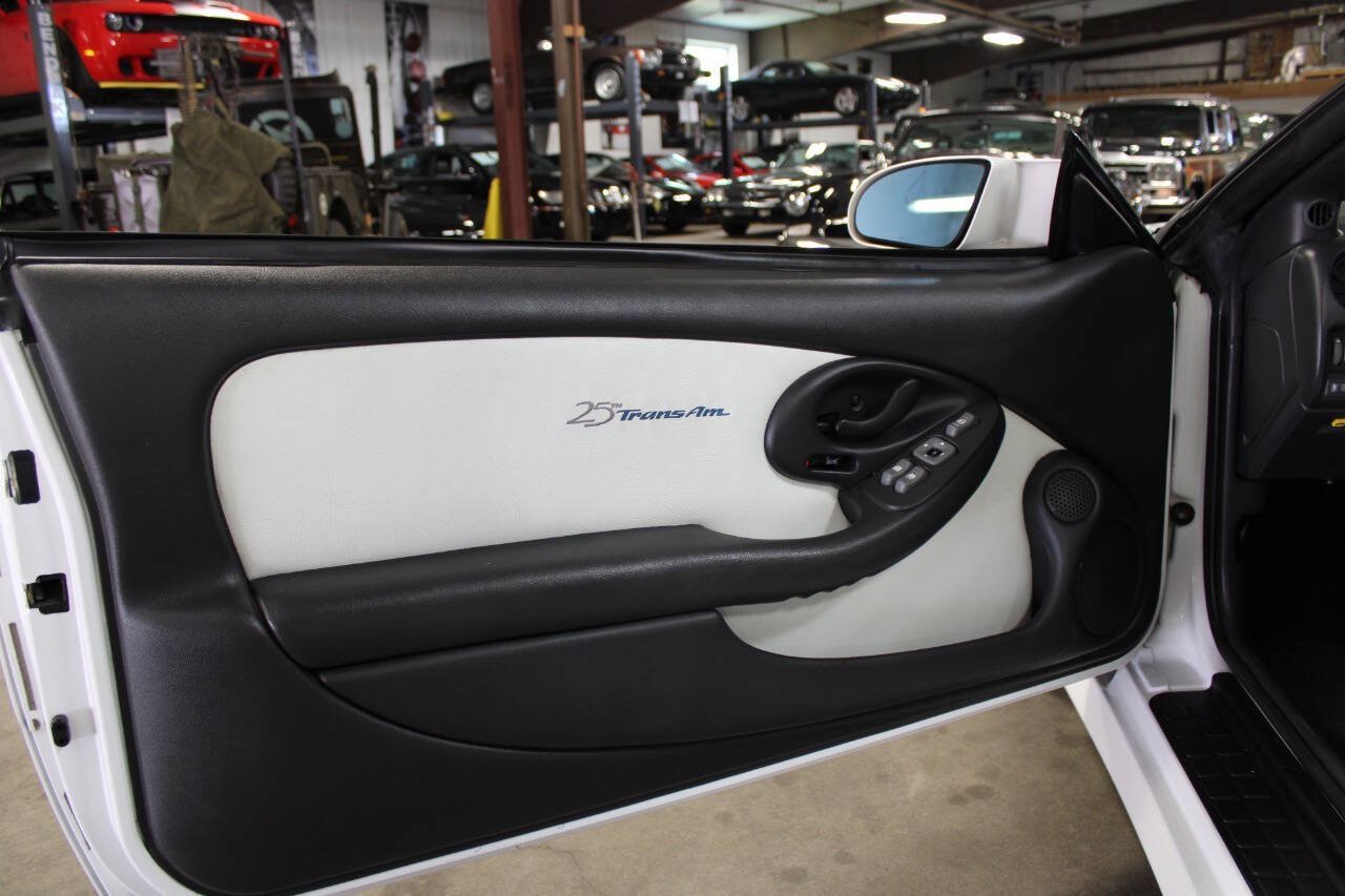 Used 1994 Pontiac Firebird Coupe RWD image 34