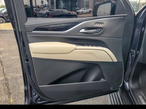 Certified 2024 Cadillac Escalade Sport w/ LPO, ONYX Package AWD/4WD image 23