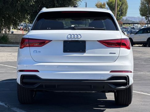 New 2025 Audi Q3 2.0T Premium image 5