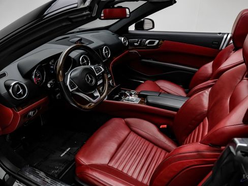 Used 2017 Mercedes-Benz SL 550 image 46