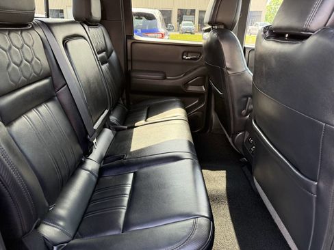 Used 2022 Nissan Frontier PRO-4X w/ Pro-4X Premium Package AWD/4WD image 24