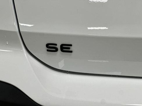New 2026 Volkswagen Taos SE AWD/4WD image 25