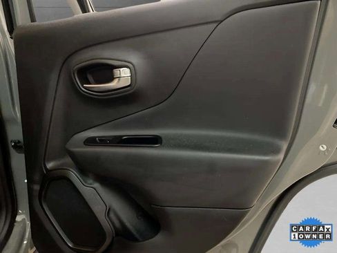 Used 2022 Jeep Renegade Latitude image 69