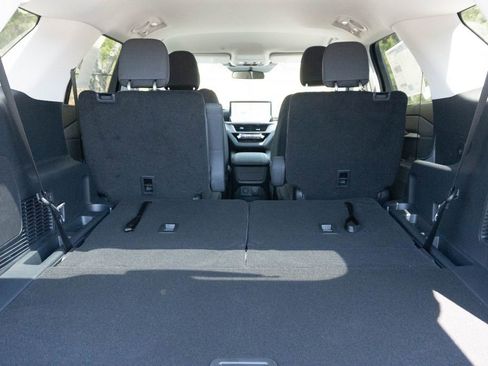 New 2026 Ford Explorer Active image 17