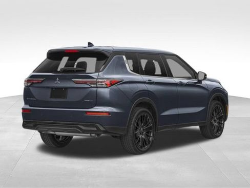New 2026 Mitsubishi Outlander LE FWD image 34