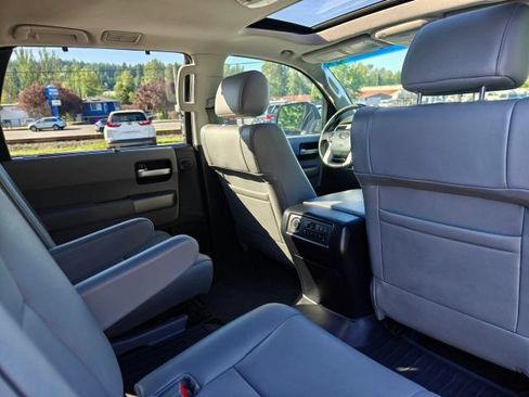 Used 2014 Toyota Sequoia Limited AWD/4WD image 37