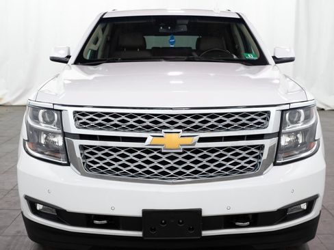 Used 2018 Chevrolet Suburban LT w/ LT Signature Package AWD/4WD image 2