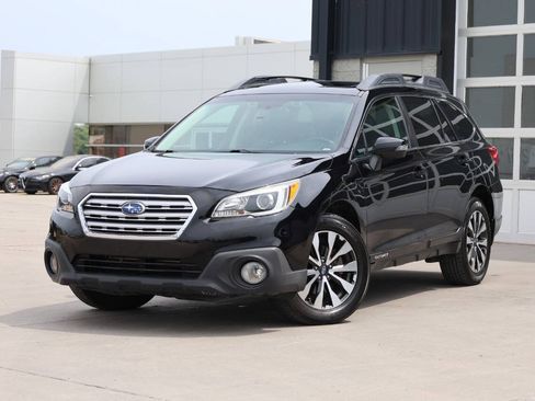Used 2016 Subaru Outback 3.6R Limited AWD/4WD image 3