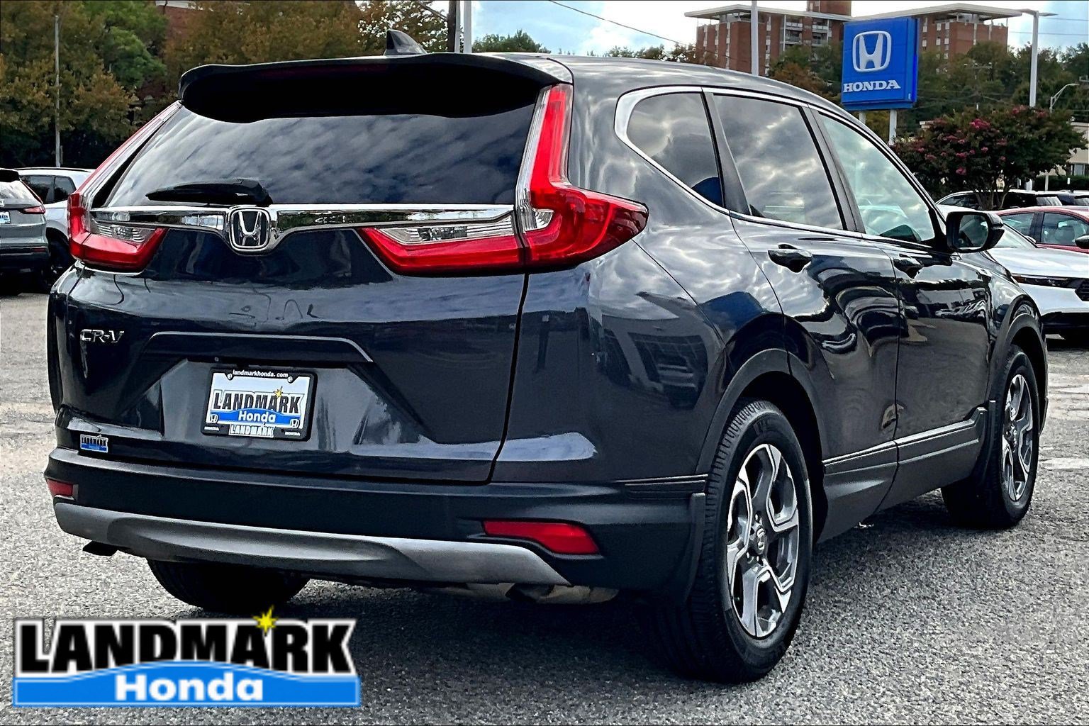 Used 2017 Honda CR-V EX image 2