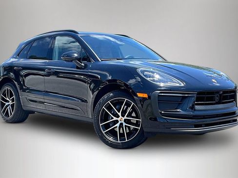 Used 2025 Porsche Macan AWD/4WD image 1