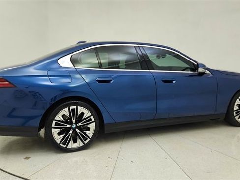 Used 2025 BMW 540i xDrive image 6