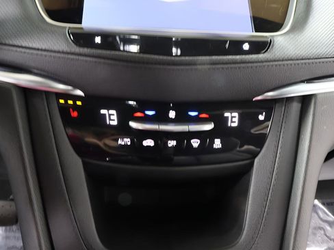 Used 2025 Cadillac XT5 Premium Luxury image 11