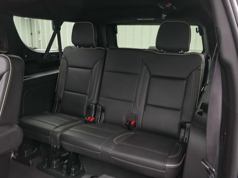 Used 2023 GMC Yukon XL SLT w/ SLT Luxury Package AWD/4WD image 20