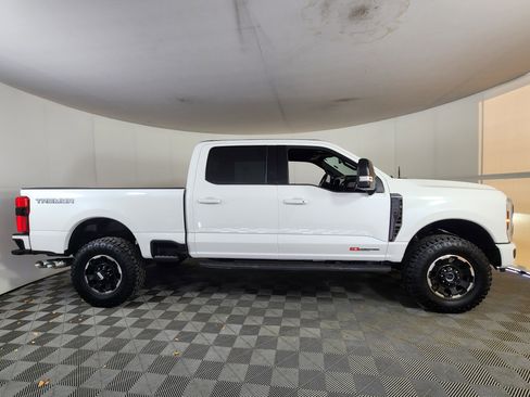 Certified 2025 Ford F250 Platinum w/ Tremor Off-Road Package image 8