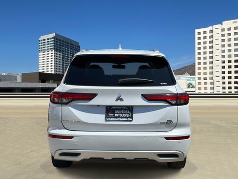 Used 2023 Mitsubishi Outlander SEL AWD/4WD image 4