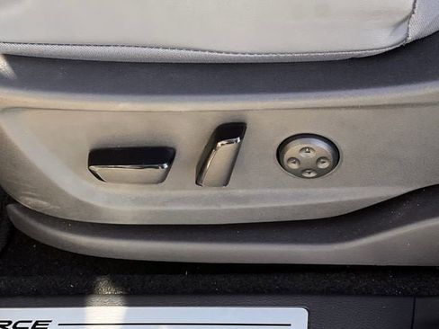 Used 2023 Nissan Ariya Platinum+ image 23