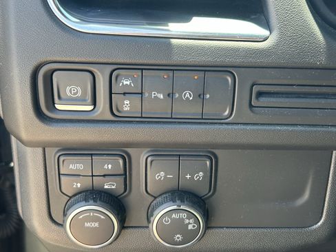Used 2023 Chevrolet Tahoe RST AWD/4WD image 18