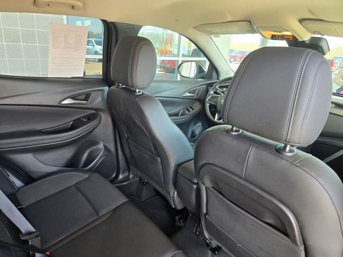 Used 2022 Buick Encore GX Select image 18