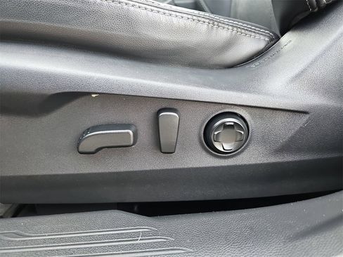 Certified 2023 Subaru Outback Limited image 31