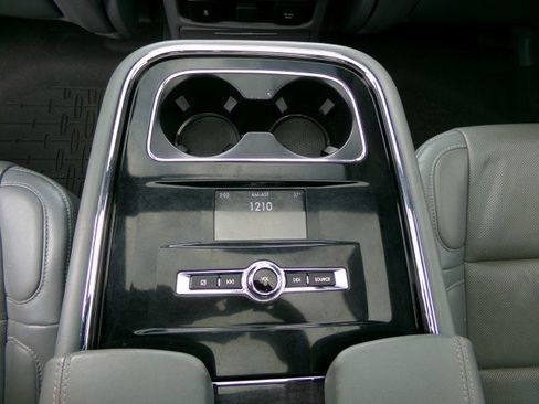 Used 2021 Lincoln Navigator Reserve w/ Luxury Package image 18