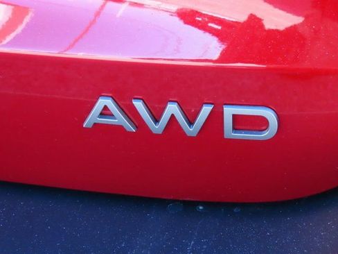 Used 2025 Nissan Kicks SV image 15