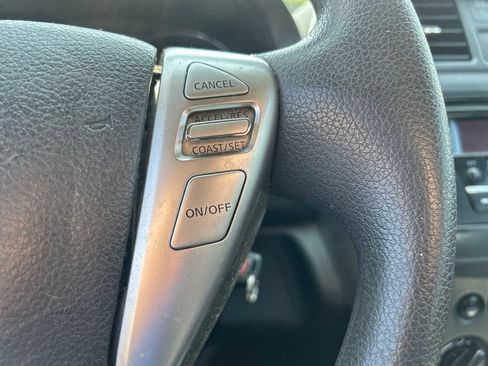 Used 2018 Nissan Versa SV FWD image 13