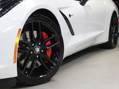 Used 2016 Chevrolet Corvette Stingray Coupe w/ 2LT Preferred Equipment Group image 25
