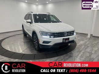 Used 2021 Volkswagen Tiguan SE image 1