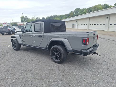 Used 2023 Jeep Gladiator Sport AWD/4WD image 6