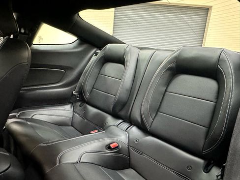 Used 2020 Ford Mustang Shelby GT500 w/ Technology Package image 33