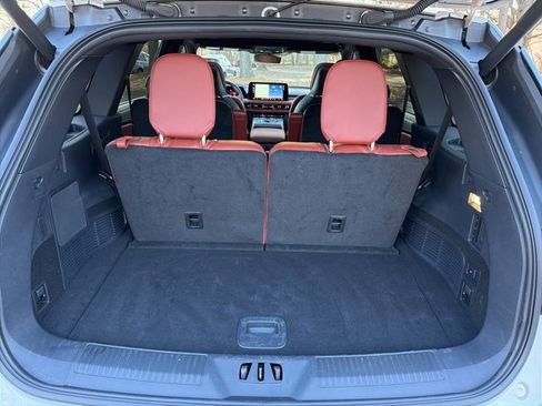 Used 2025 Lincoln Aviator Reserve w/ Equipment Group 201A image 24