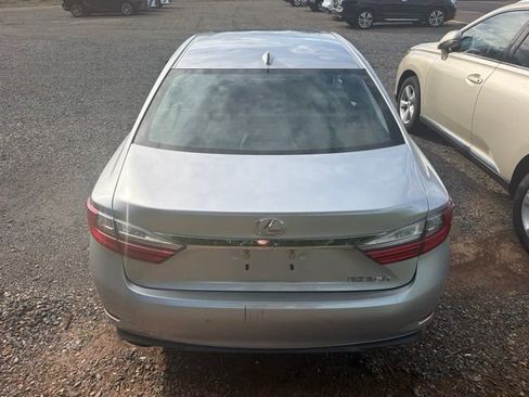 Used 2016 Lexus ES 350 w/ Navigation System Package FWD image 5