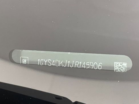 Used 2018 Cadillac Escalade Platinum image 29