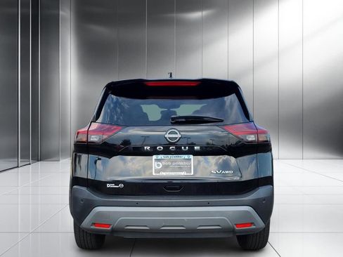 Used 2023 Nissan Rogue SV image 29
