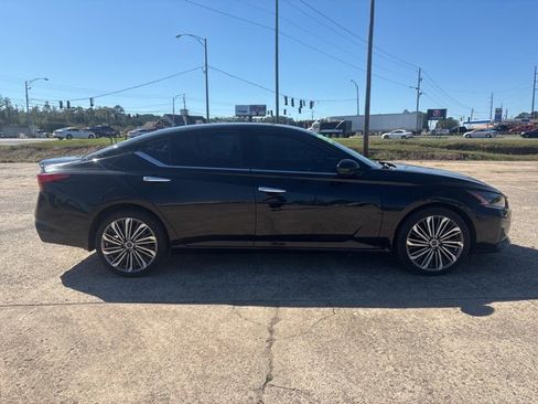 Used 2023 Nissan Altima 2.5 SL image 1