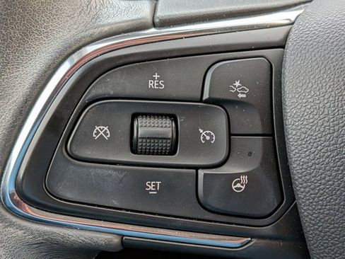 Used 2023 Buick Envision Essence image 11