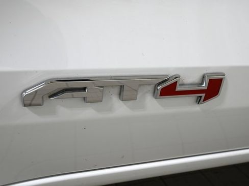 Used 2024 GMC Canyon AT4 image 19