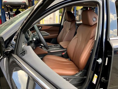 Used 2025 Acura MDX FWD w/ Technology Package image 7