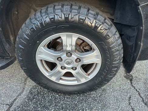Used 2017 Toyota Sequoia SR5 RWD image 24