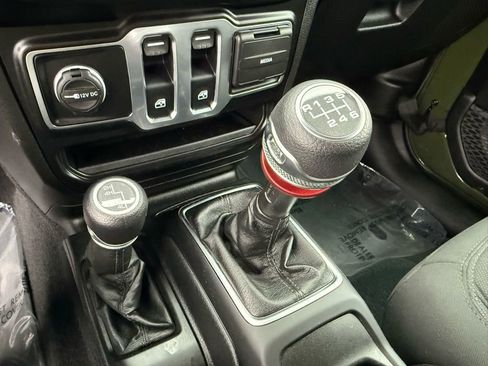 Used 2022 Jeep Wrangler Willys image 23