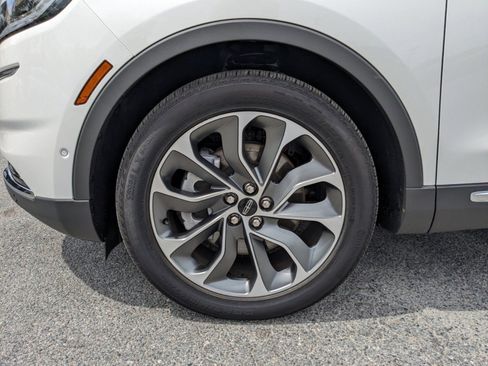 Certified 2023 Lincoln Nautilus Reserve w/ Equipment Group 201A image 14