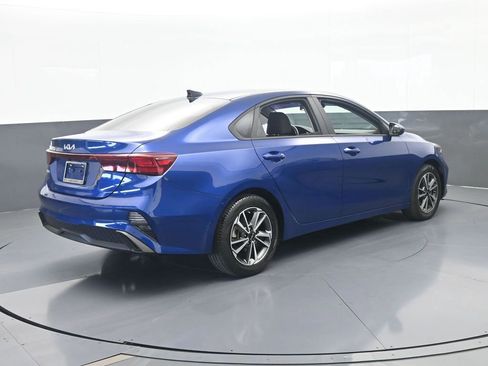Used 2023 Kia Forte LXS FWD image 6