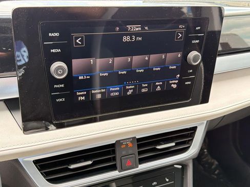 New 2026 Volkswagen Taos SE FWD image 23