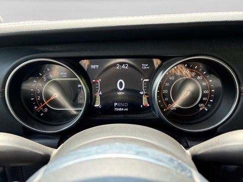 Used 2021 Jeep Gladiator Overland AWD/4WD image 21