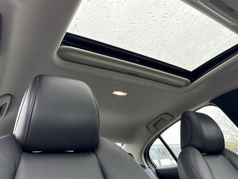 Used 2024 MAZDA MAZDA3 s image 22