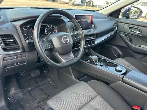 Certified 2025 Nissan Rogue SV AWD/4WD image 32