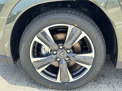 New 2026 Lexus UX 300h AWD image 9