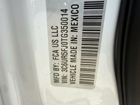 New 2026 RAM 2500 Laramie w/ Night Edition AWD/4WD image 18