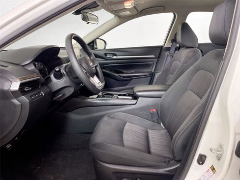 Used 2023 Nissan Altima 2.5 SV image 11