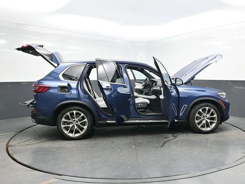 Used 2023 BMW X5 xDrive40i w/ Premium Package image 50